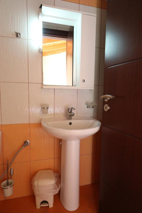 Hotel Potami Beach - Mondi Goro Himare Exterior foto