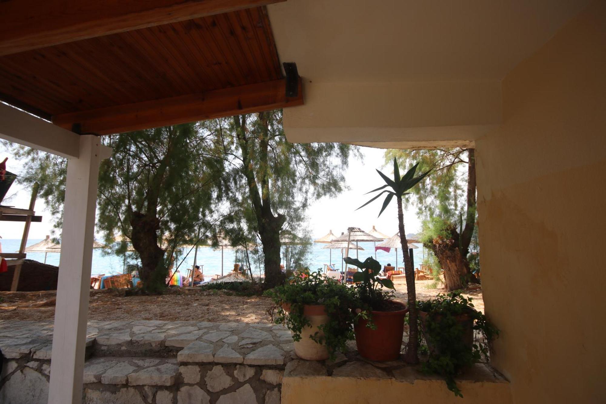 Hotel Potami Beach - Mondi Goro Himare Exterior foto